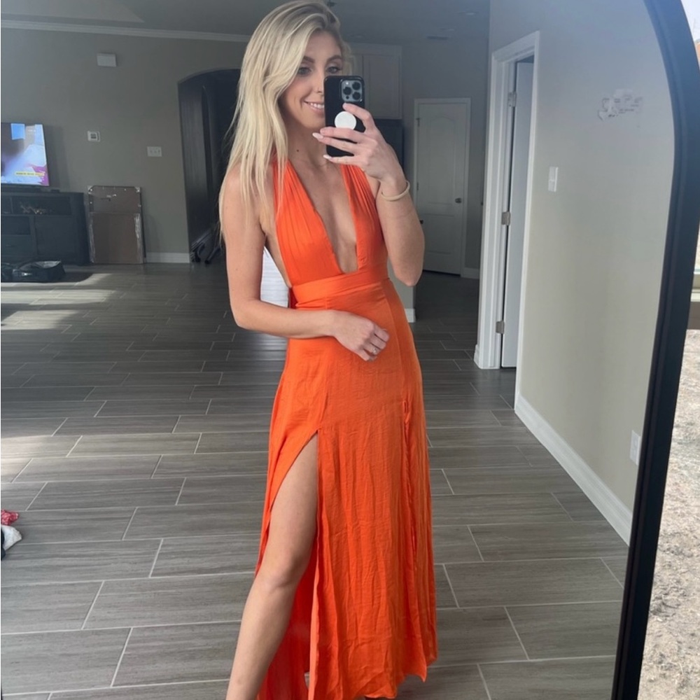 HELLO MOLLY MY SOLO DEBUT MAXI DRESS ORANGE